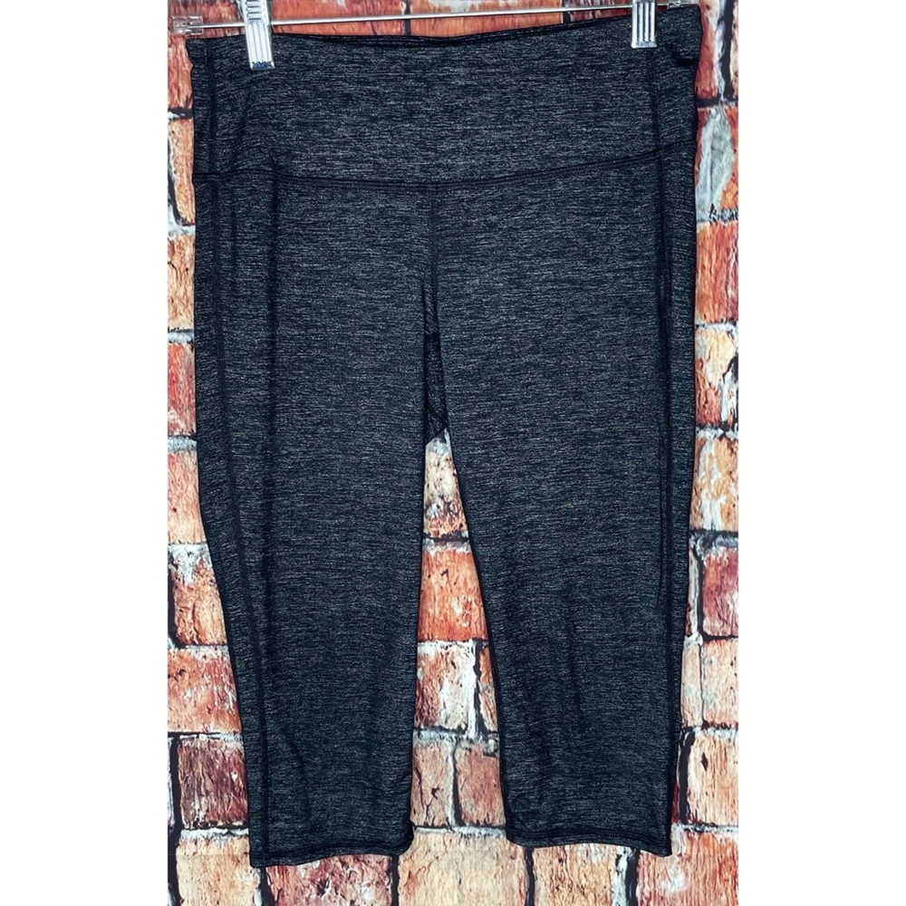 Athleta Odyssey Chaturanga Knicker Crop Capri Yoga Leggings Small Charcoal Grey